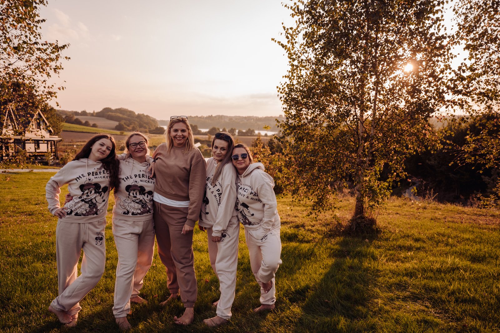 Jacuzzi w domku na Kaszubach — wieczorny relaks w drewnianej bani Chabry i Rumianki